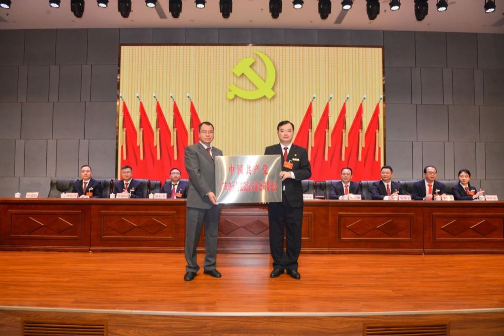 鉴黑担保网(jhdbw)·最具权威唯一维权担保平台
